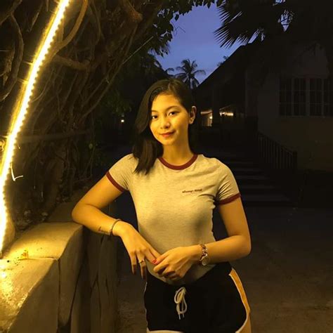 siobe lim (@ittybittysiobby) • Instagram photos and videos.